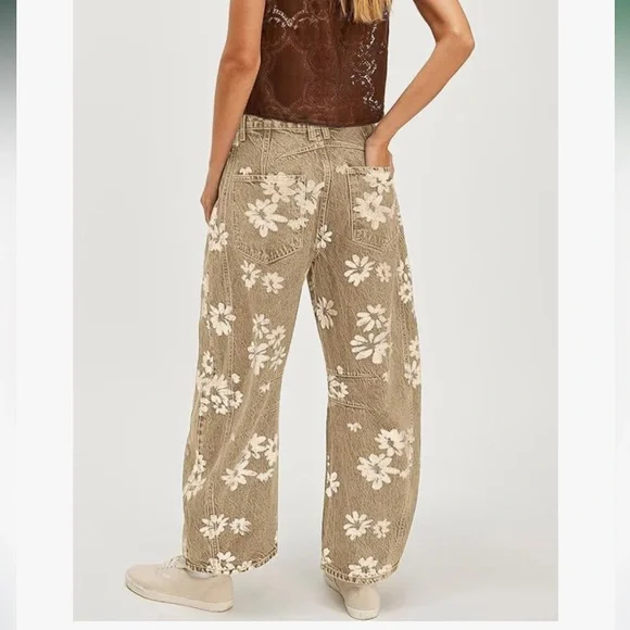 NWT barrel jeans small - Picture 3 of 5